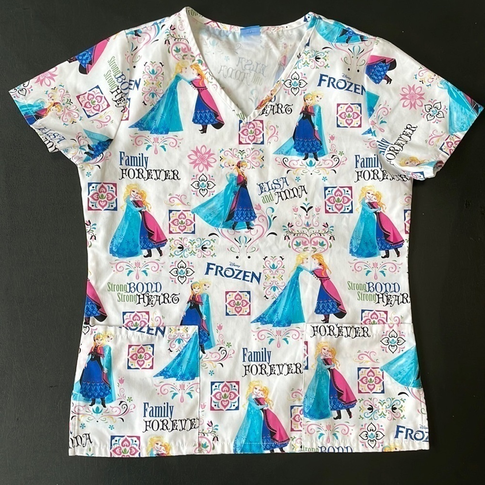 EC Disney Frozen Scrub Top - No Tag - Approx Medium